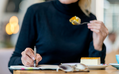 Prix traiteur Suisse : comparatif par formule en CHF